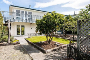 Emily's Beach House - Kaiteriteri Holiday Home